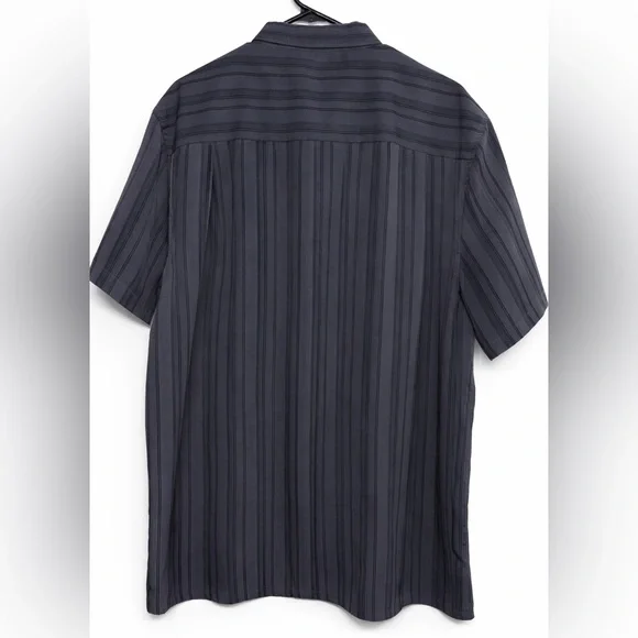 Men’s XL Grey Striped Short Sleeve Button Up Casual Shirt - Picture 3 of 8